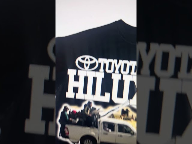 Trouble with the Hilux  #shortsfeed #car #carmemes #toyotahilux #shirtsvideo