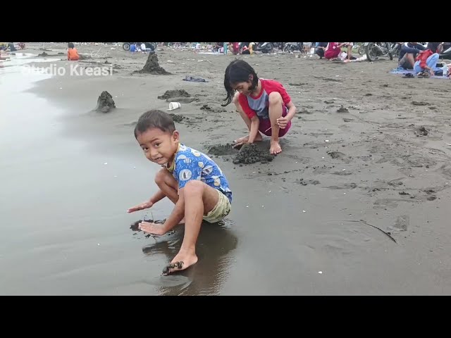 SUASANA TERKINI PANTAI LARANGAN KRAMAT TEGAL