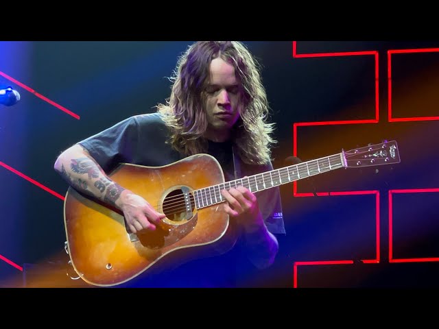 Billy Strings Nutshell (Alice In Chains) 1st time played into Wargasm 3/18/23 Cincinnati