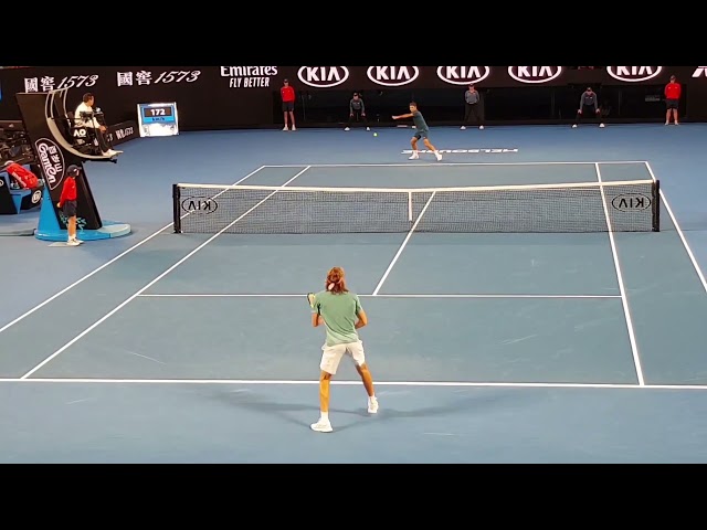 Roger Federer: great point in Slow Motion vs Tsitsipas (Court Level ATP Match)