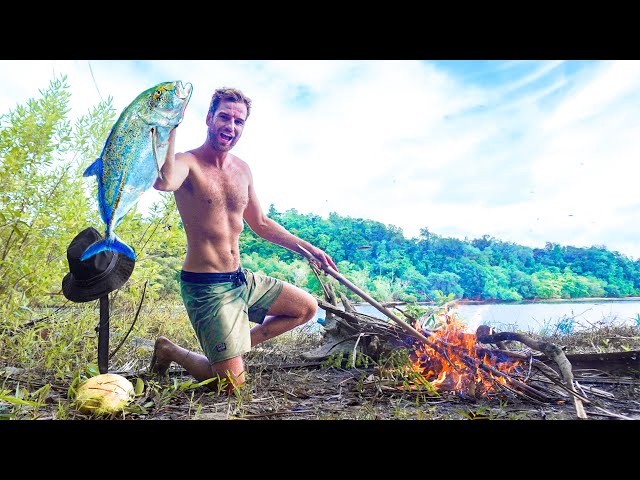 Spearfishing & Surviving From The Ocean: REMOTE INDONESIA