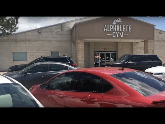 VISITING ALPHALETE GYM WITH CHRISTIAN GUZMAN