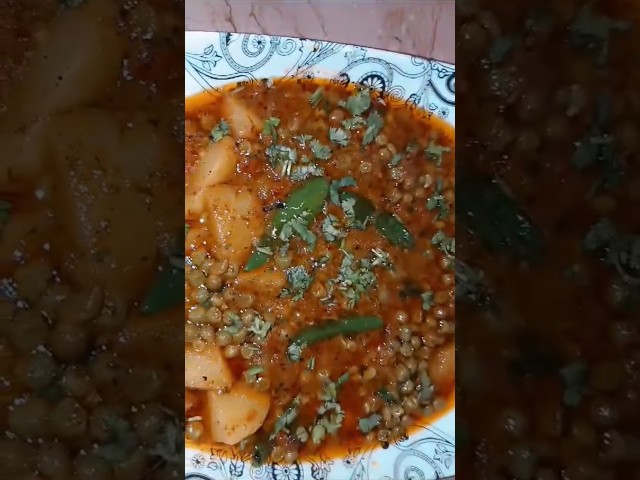 Mazedaar Aloo Matar Recipe By Mazedaar Foods 🥔🫛 #aloomatar #mazedaarfoods #ytshorts #trending #viral