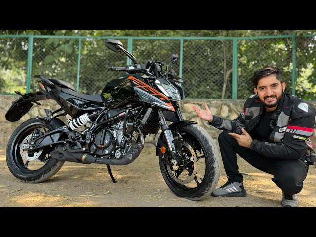 All New Ebony Black KTM Duke 250 Detailed Review | Best KTM Colour Ever !