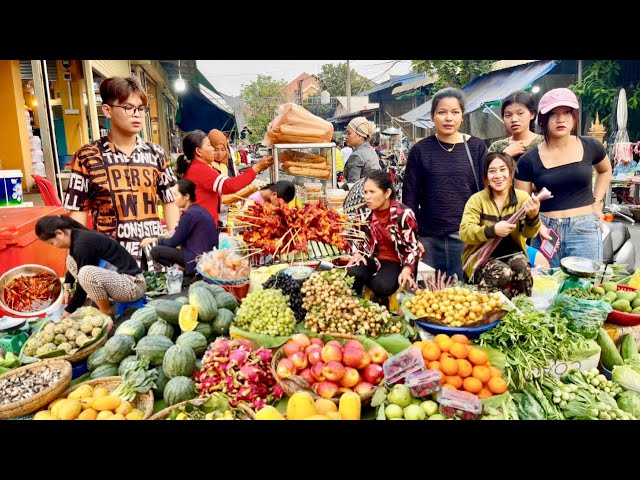 Best Cambodian street food - Walking exploring Natural market plenty fruit, fish, meat Vegetables