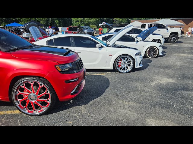 Jeep TrackHawk & Dodge Charger 392 along side Dodge Charger HellCat #automobile #mopar #viralvideo