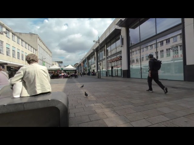 VR180° Pigeon stalking, Sheffield