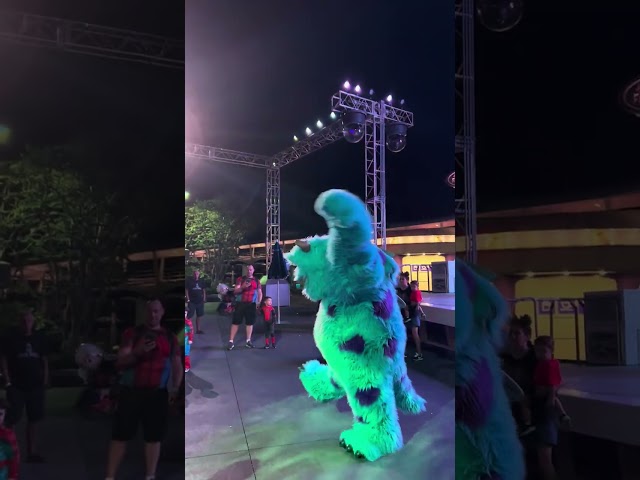 MONSTERS INC DANCE PARTY | Mickey’s Not So Scary Halloween Party