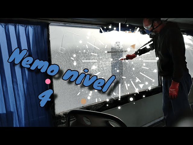 Comenzamos a romper cristales... Nemo nivel 4. Camperizando autobús escolar desde 0.