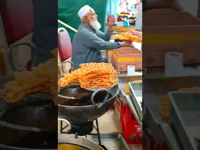 Delicious Jalebi of Islamabad | Street Style Jalebi Recipe | Grato Jalebi | #Shorts