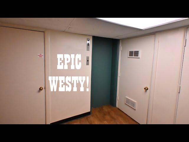 St. Louis, MO: Vintage Westinghouse Traction Elevator in an old Apartment Building