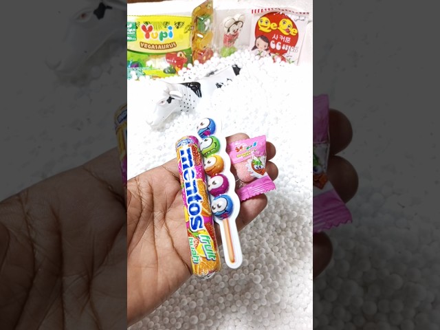 🐔Fresh Strawberry Flavor! Mentos Candy Review 🍓"#shortvideo #satisfying #toys#fyp