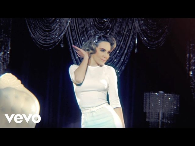 Belinda - I Love You... Te Quiero ft. Pitbull