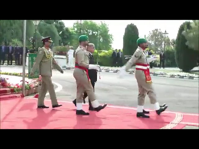 PM Muhammad Shehbaz Sharif was given guard of honour at the Prime Minister House