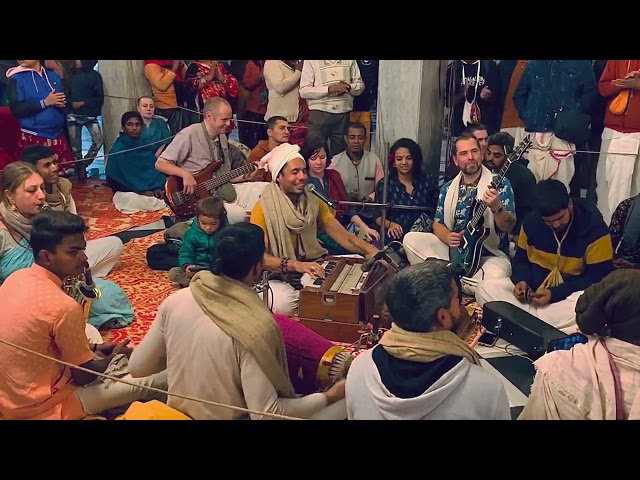 Jaya Radha Madhava by Visvambhar Sheth Sri Mayapur Chandrodaya Mandir Kirtan