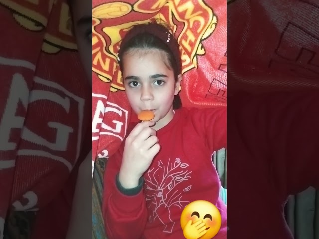 فتاحو وبابا كشفو نغم متخبية وعم تاكل كانديز😂🤭🍭#cutebaby