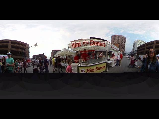 360 Video | Des Farmers' Market - Mini B's Doughnuts