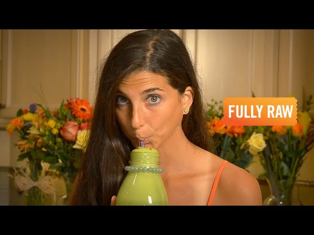 The Amazing Orange Spinach Basil Smoothie!