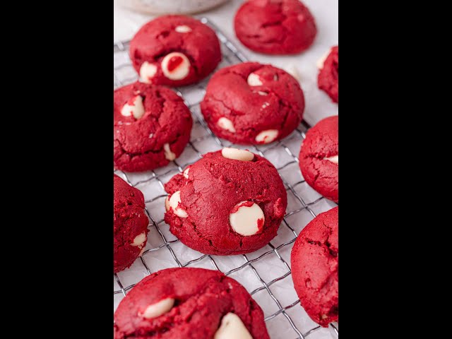 FOUR INGREDIENT COOKIES!