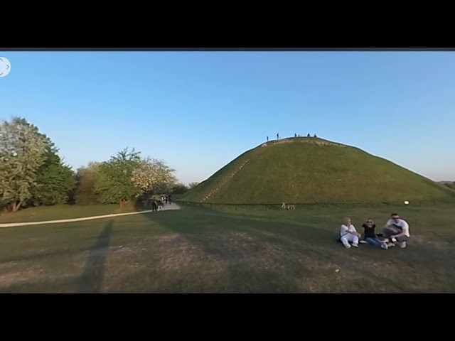 Spring walk on Krakus Mould in Cracow - 360 panorama record