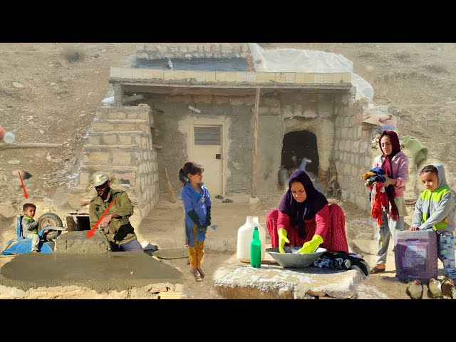 The hardships of a poor single mother and orphaned children from hunger in the mountains