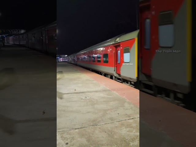 Rail fanning at night 😍 #shorts #indianrailways #trendingshorts