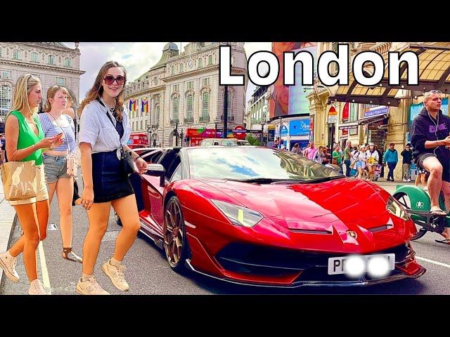 London Summer Walk: Piccadilly Circus and West End Tourist Destination