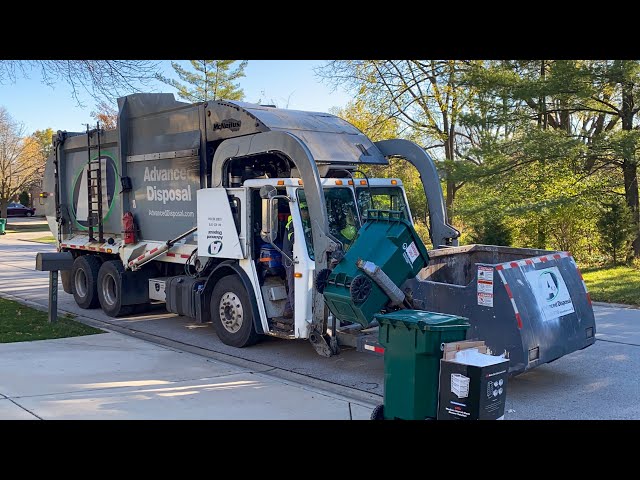 Advanced Disposal/WM Mack LEU McNeilus Curotto Can Garbage Trucks