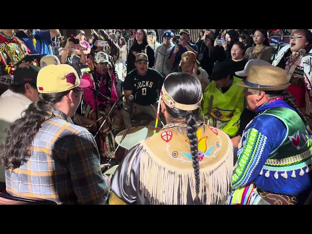 Ho-Chunk Station | Seminole Tribal Fair Powwow 2025 | FNL Crow Hop