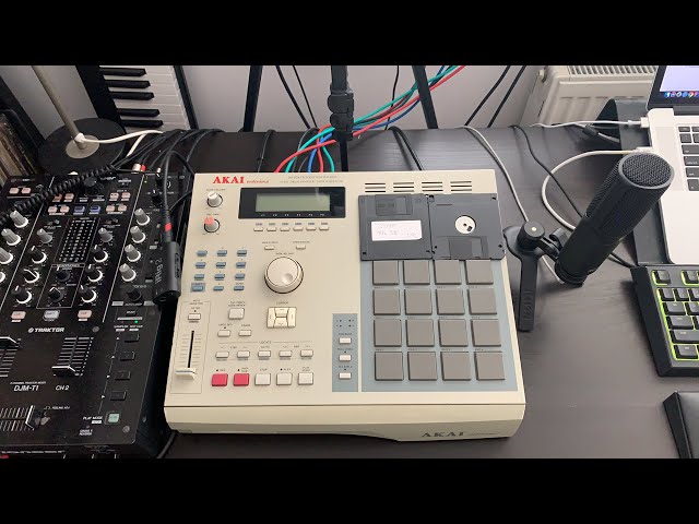 Live - Akai MPC 2000 Sampled Beatmaking