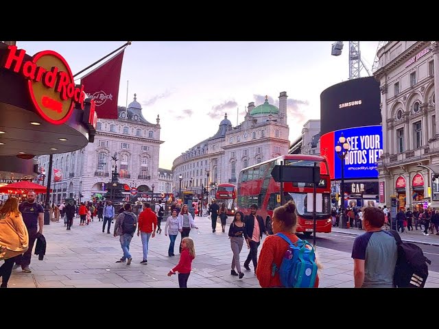 London Summer Walk - August 2021 | Piccadilly, St James, Midweek Sunset Walk  [4k HDR]