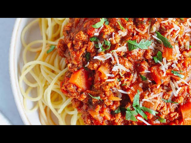 Classic Italian Style Bolognese Sauce Recipe