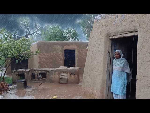 Heavy Rain hits Very Old Age Women pure Mud home In Punjab Village Pakistan