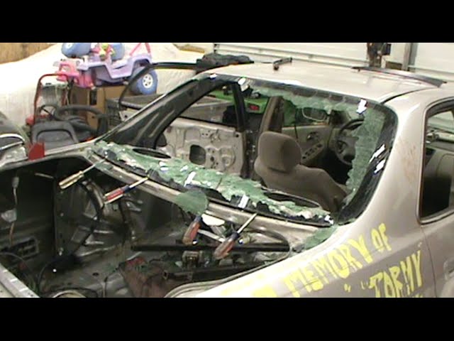 Weirdmobile - Part 3 - Remove Glass. Zombie Honda Accord El Camino