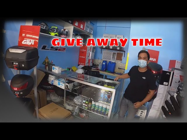 THIS IS HOW I SURPRISE MY FRIENDS| THE HELMET PALACE| GIVE AWAY TIME