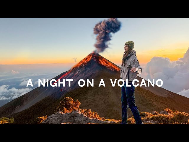 i spent the night on an active volcano....🇬🇹 GUATEMALA