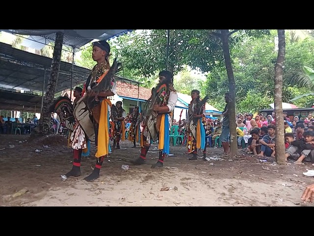 Tarian kuda lumping in puring