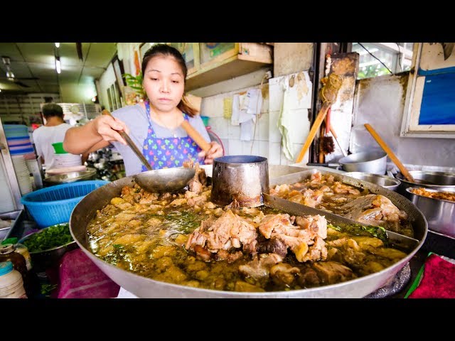 TOP 5 BEST THAI DISHES! | My Favorite Thai Food in Bangkok, Thailand!