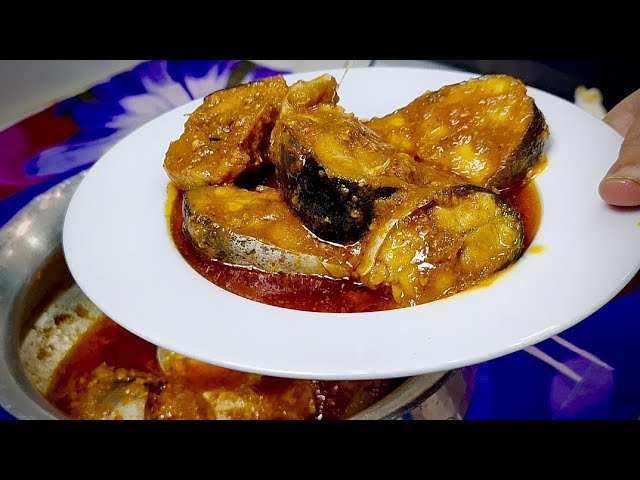 Banana Chahte Fish Bina Smell Bina Tute Ye Recipe Hai Apke Liye Fish Curry | Fish Saalan |