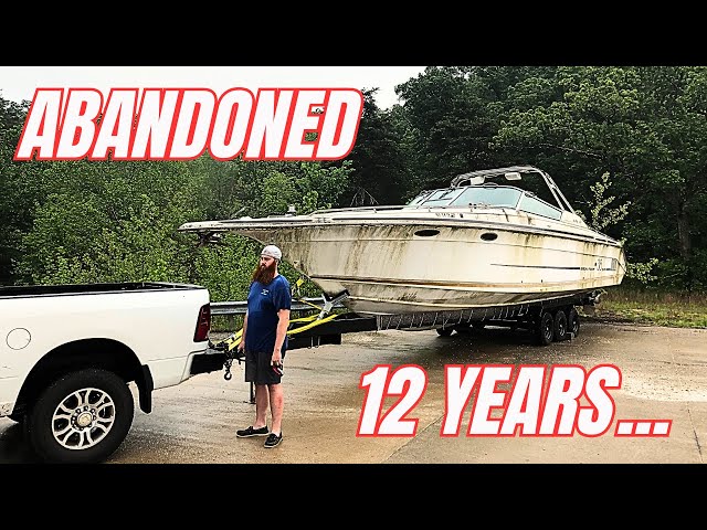 Iowa Men Try To Start ABANDONED YACHT | 1992 Sea Ray 380 Sun Sport Boat Restoration