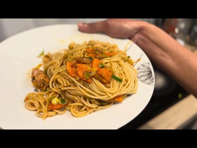 Light and delicious dinner! Italian inspired preparation with Tuna, Leek, Carrot & Spaghetti | ASMR