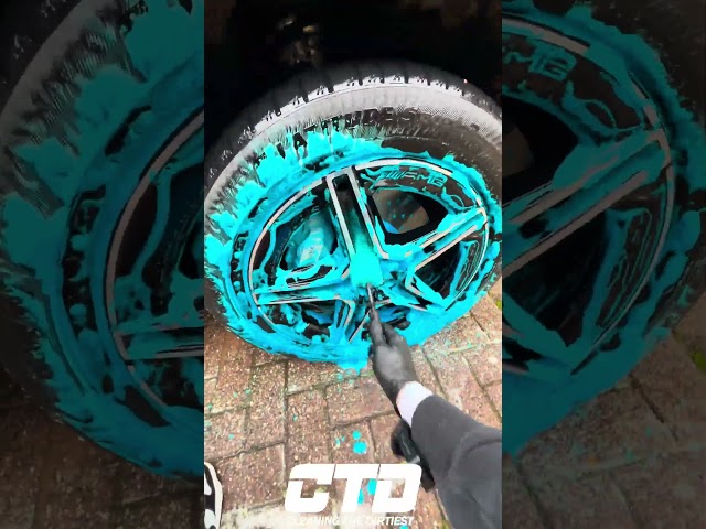 POV; Cleaning The Wheels Of A Dirty Mercedes GLC! 😱💦