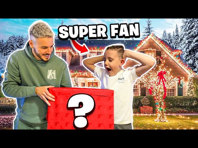 WE SURPRISED SUPER FANS WITH THE ULTIMATE CHRISTMAS EXPERIENCE! 🎅🏻🎁