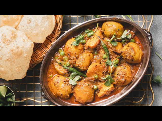 কড়াইশুঁটির কচুরি ও আলুর দম। Alur Koraishutir Kochuri recipe | Sukanya's Kitchen