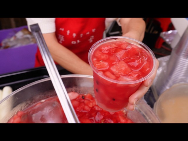 HWACHAE Master's Amazing Watermelon Cutting Skills - Korean street food #streetfood #watermelon