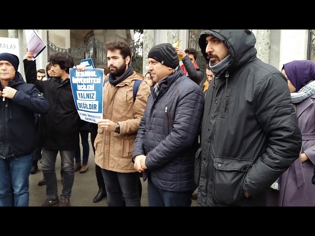 İstanbul Üniversitesi’nde işten atılan işçilerden Beyazıt’ta eylem