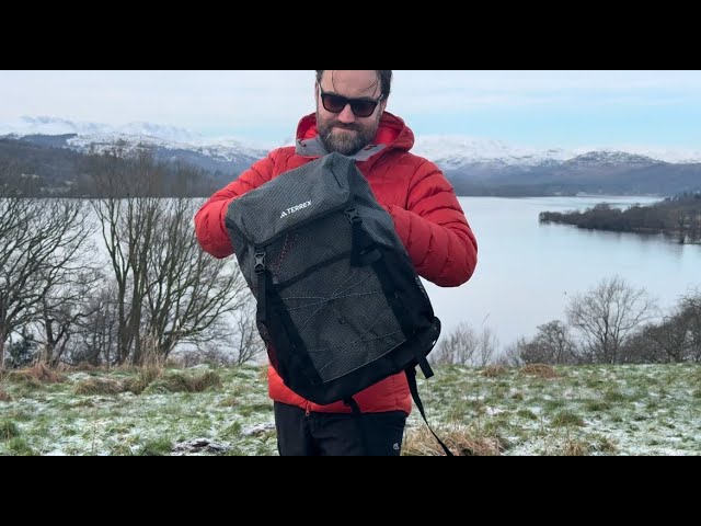 Adidas Terrex Climacool daypack: Bag 360 and a loser look at the features and details