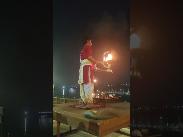 Narmada Aarti at Shoolpaneshwar Narmada Ghat, Gujurat