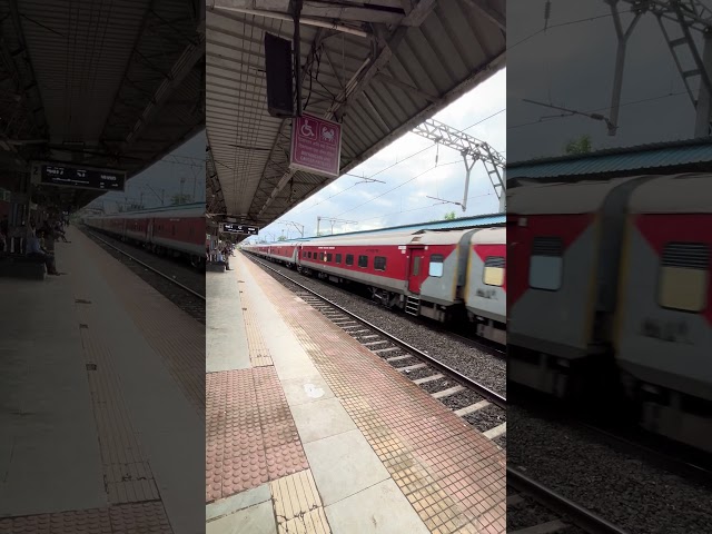 Rajdhani passing through khadavli station at the speed of 200+ KMPH #trainlover #viealreels #shorts