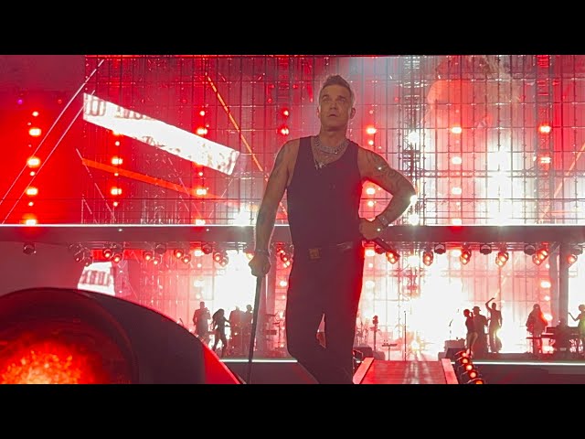 Robbie Williams - Let Me Entertain You (end only) - Munich 2022